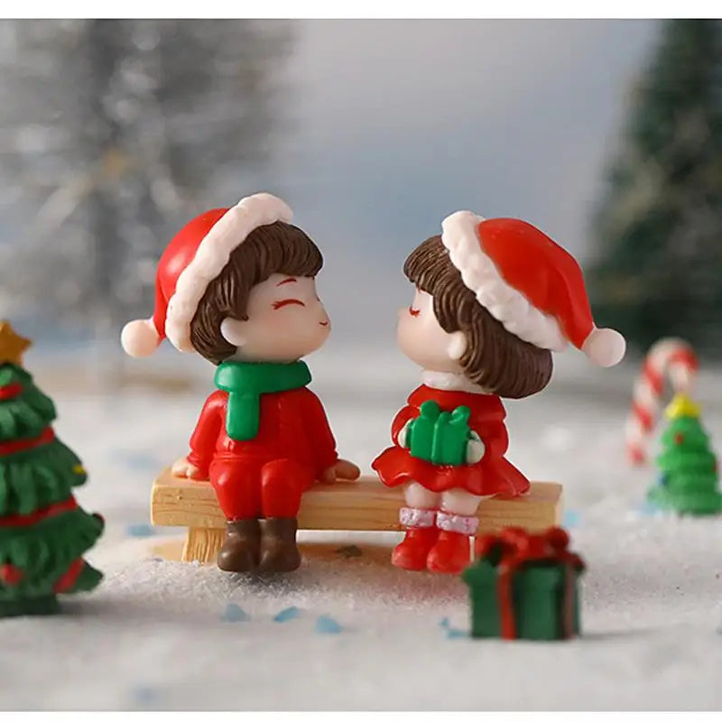Mini Christmas Couple Figurine Set