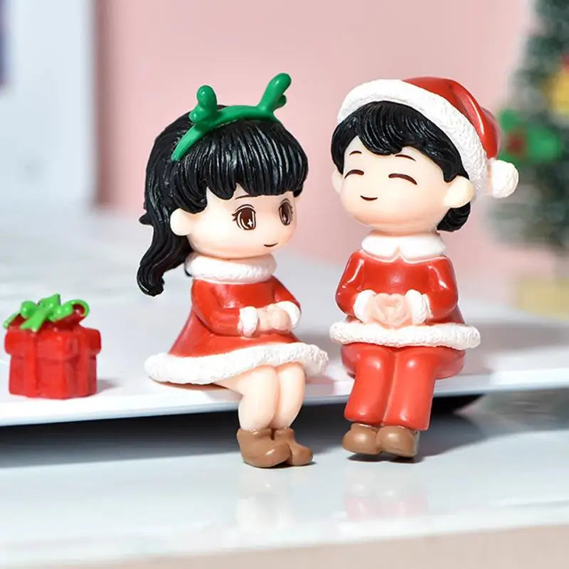 Mini Christmas Couple Figurine Set